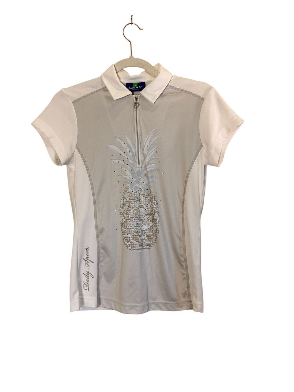 Daily Sports Women’s Performance White Embellished Pineapple Zip Polo sz M